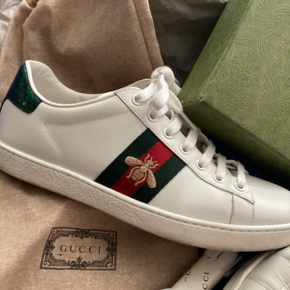 Gucci women’s ace sneaker with bee size 39 authentic - Picture 2 of 4